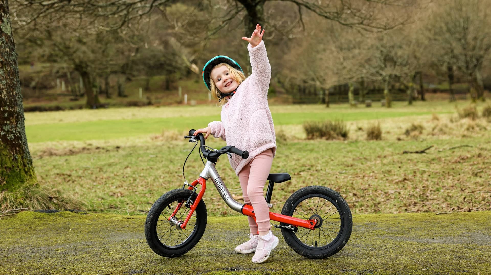 #colour_rocket red, Learn to balance with confidence | 3 year old girl with the LittleBig in little balance bike mode