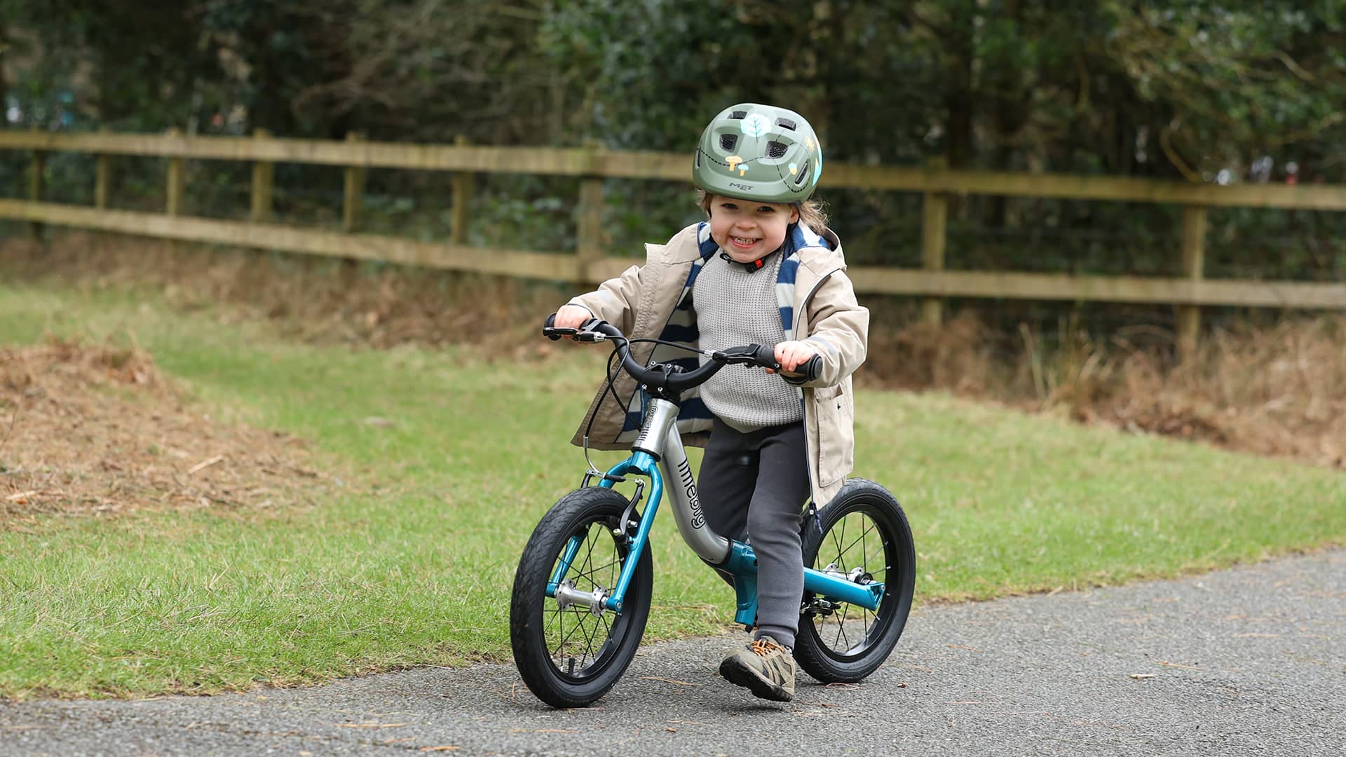 #colour_kingfisher blue, Learn to balance with confidence | 3 year old boy in little balance bike mode