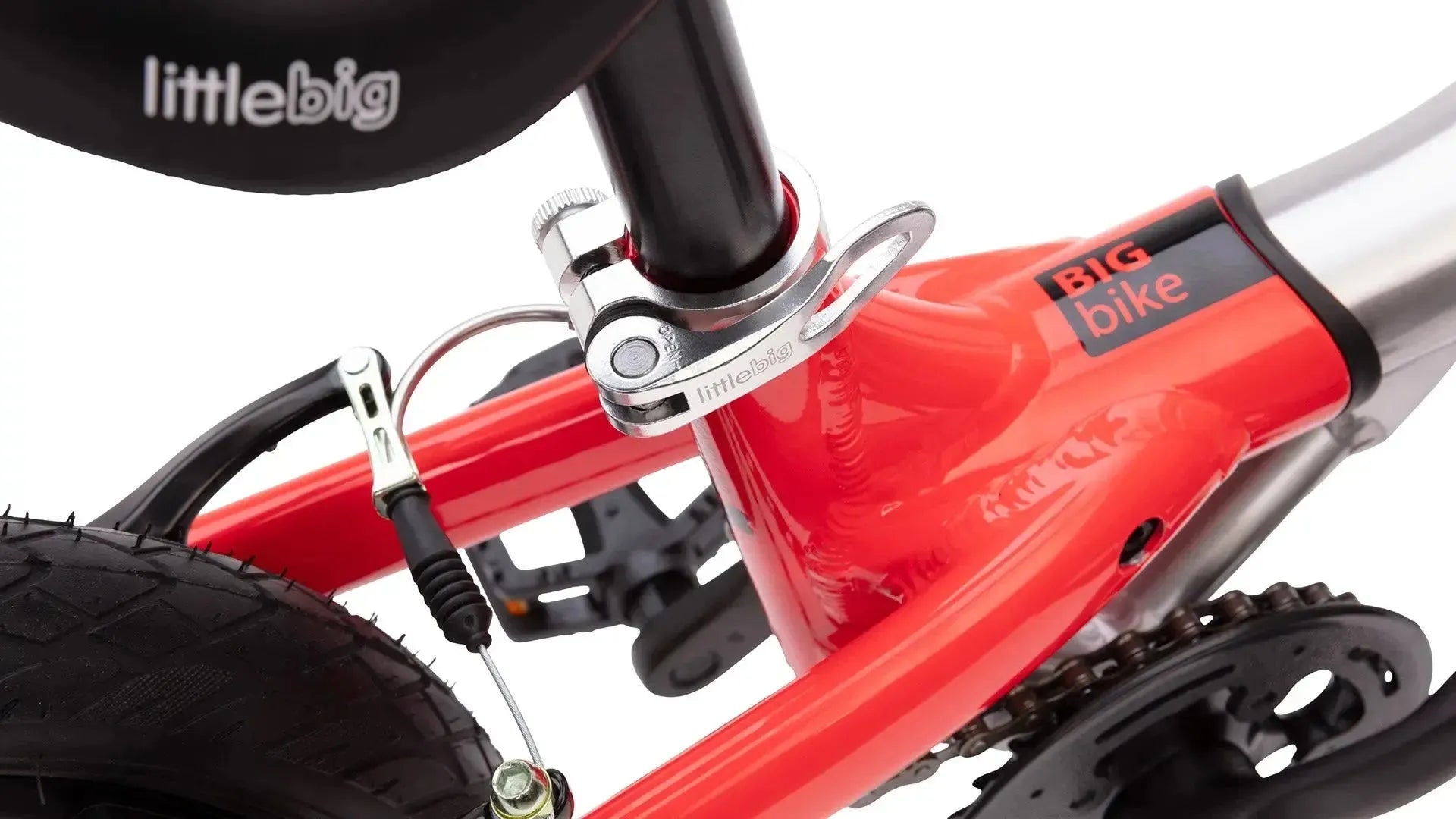 #colour_rocket red, Lightweight yet durable components | Alloy frame and fork lightweight components plus front and rear hand brakes with air tyres and riser bars.