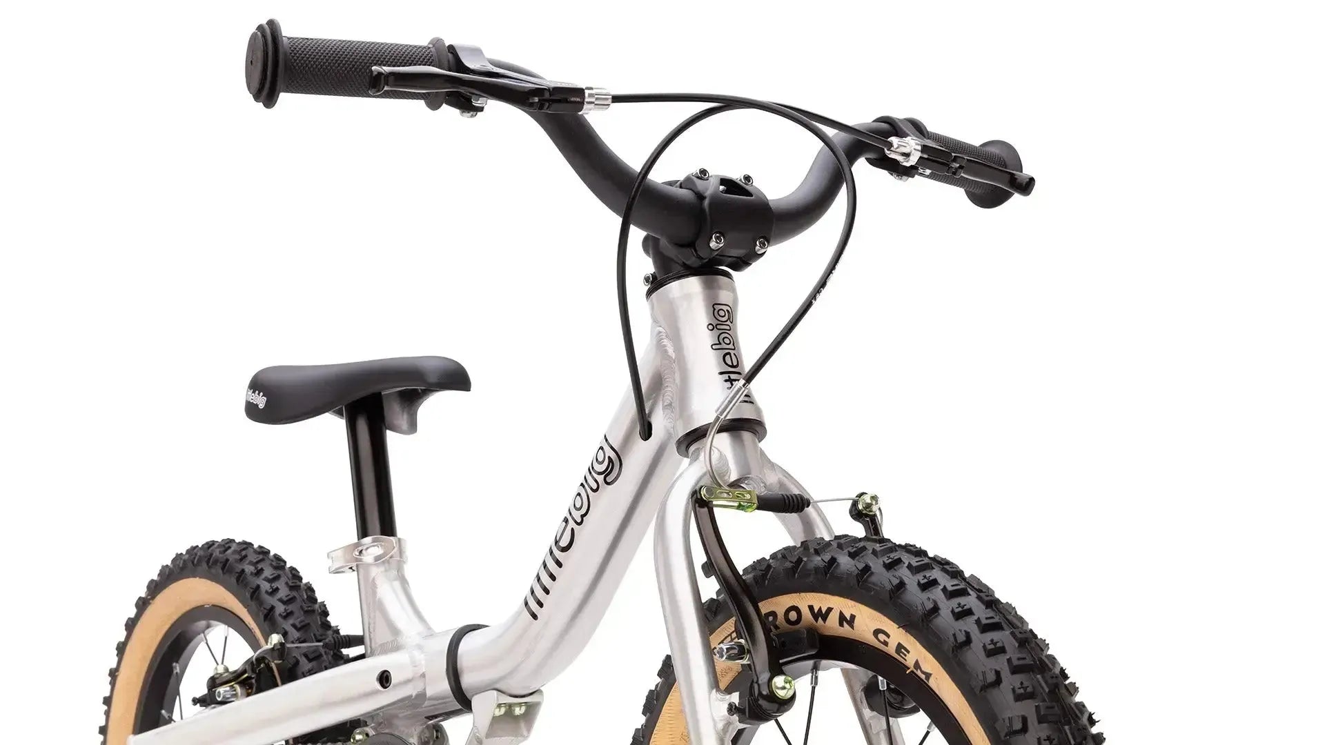 #colour_silver storm, Lightweight yet durable components | Alloy frame and fork lightweight components plus front and rear hand brakes with air tyres and riser bars.