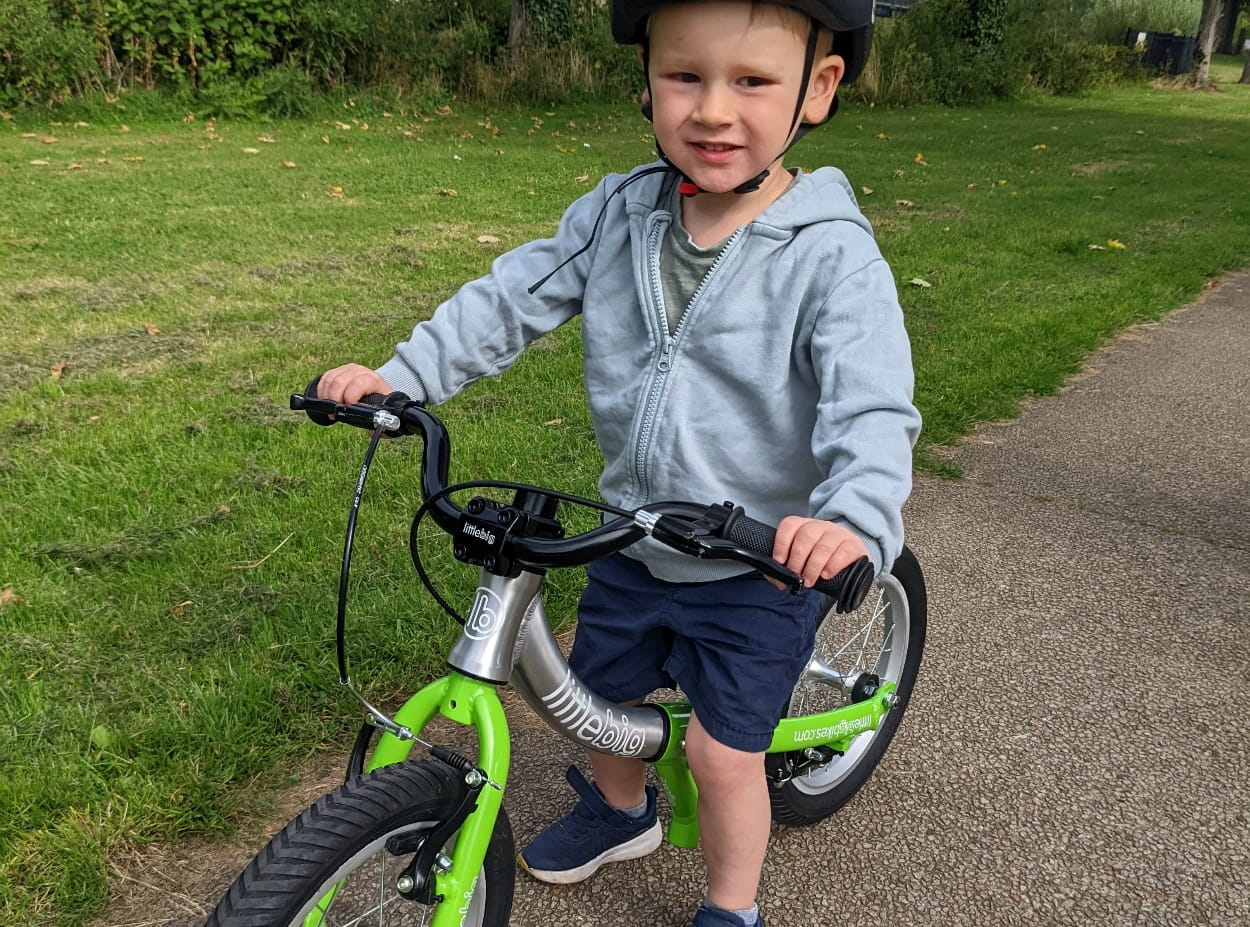 Alistair - UKSuperb bike, great quality components and nice build! Super quick NI delivery, and excellent support if you have questions on setup. Very pleased, our 3 year old loves it and quickly got to grips after a few handlebar and seat adjustments.